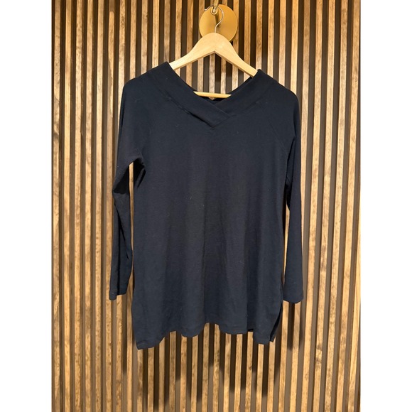 Soft Surroundings Tops - Soft Surroundings Medium Black Long Sleeve V‎ Neck Knit Top